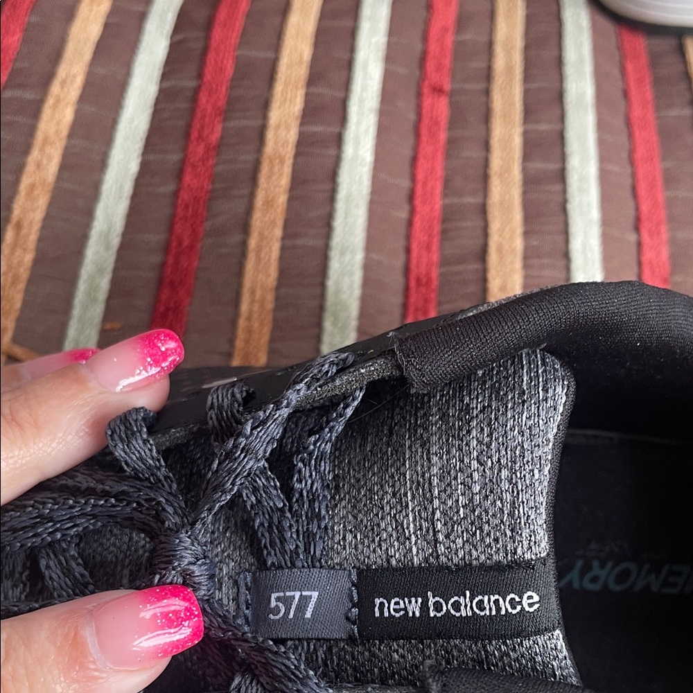 New Balance Black and Gray Athletic Shoes - Picture 5 of 7